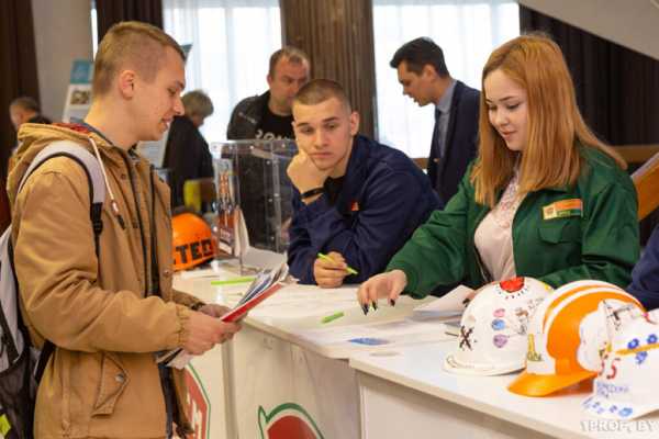 ЛЕТОМ 2024 Г. В СОСТАВЕ СТУДОТРЯДОВ СМОГУТ ПОРАБОТАТЬ ДО 50 ТЫС. МОЛОДЫХ БЕЛОРУСОВ. ЧТО ИМ ПРЕДЛАГАЮТ?