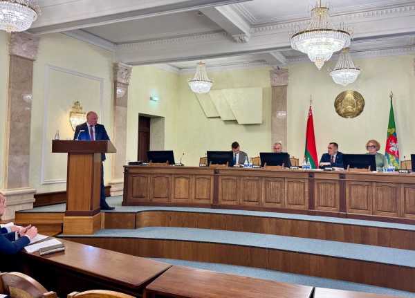 Планы на пятилетку: в Витебской области представили стратегии развития регионов