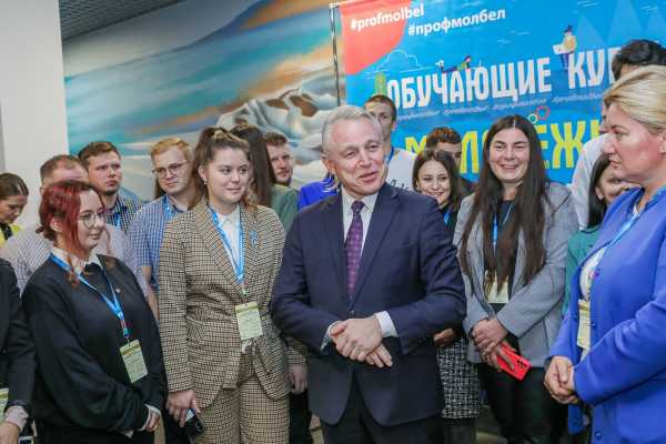 РАБОТАТЬ И ГОРДИТЬСЯ, ЧТО ТЫ ЧЛЕН ПРОФСОЮЗА: В «ЛОГОЙСКОМ» СТАРТОВАЛ НОВЫЙ МОДУЛЬ ОБУЧАЮЩИХ КУРСОВ МОЛОДЕЖНОГО ПРОФАКТИВА