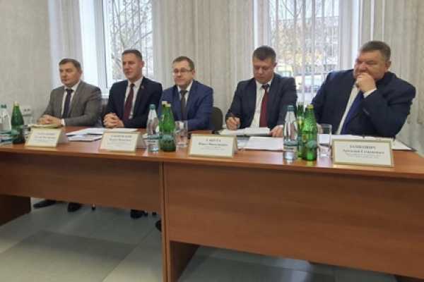 Министр архитектуры и строительства Республики Беларусь Руслан ПАРХАМОВИЧ пообщался с коллективом филиала «Стройтрест № 33» ОАО «Строительный трест № 8»